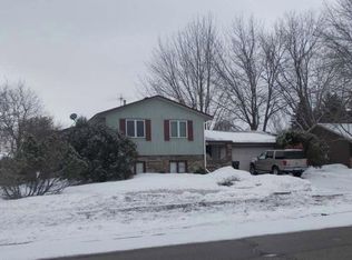 1014 Whitney Dr, Apple Valley, MN 55124