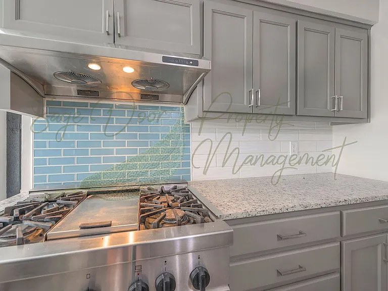 11913 Sycamore Ave — Photo 23
