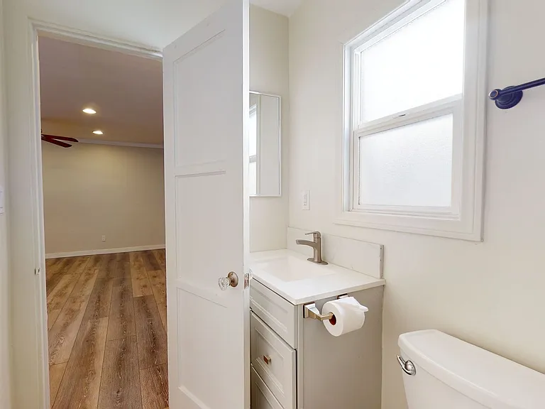 247 Orange Ave — Photo 6