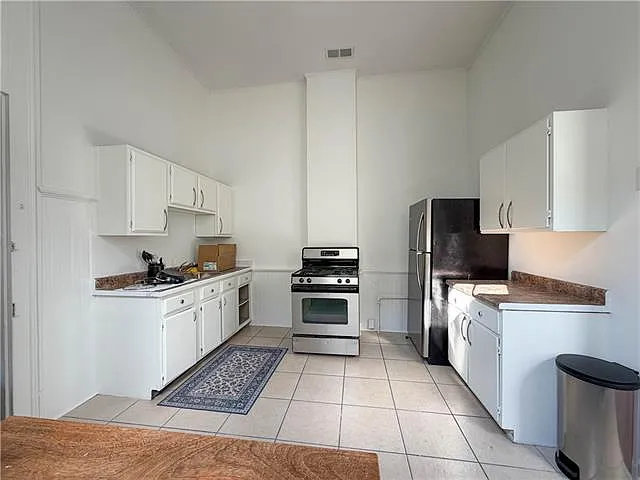 3319 Laurel St — Photo 12