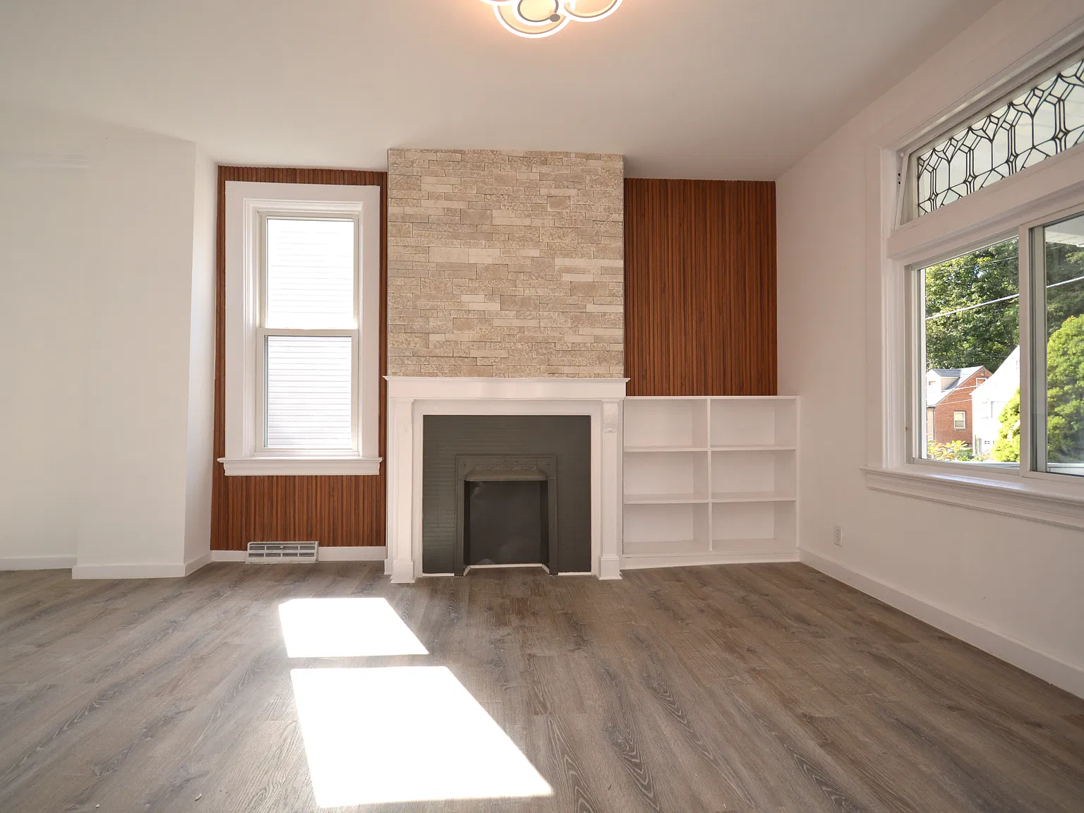 5 bed, 3.5 bath, 1840 sqft, $2,500 — Photo 4