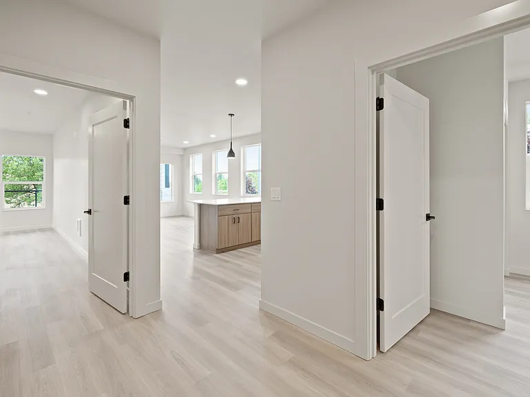 7044 SW Gonzaga St #304 — Photo 21
