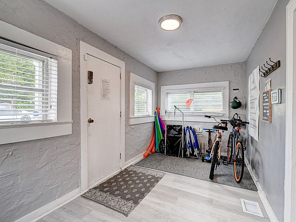 5th image of 614 N L Street