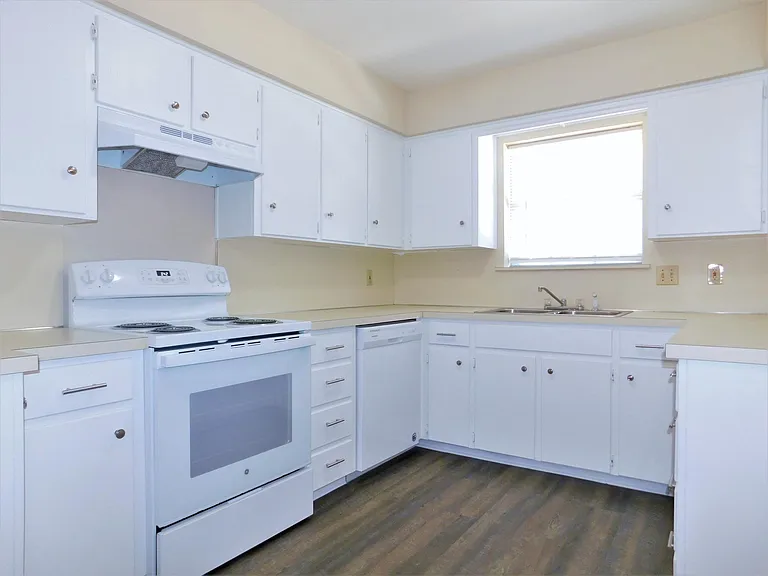 3812 Yellowstone Pl — Photo 10
