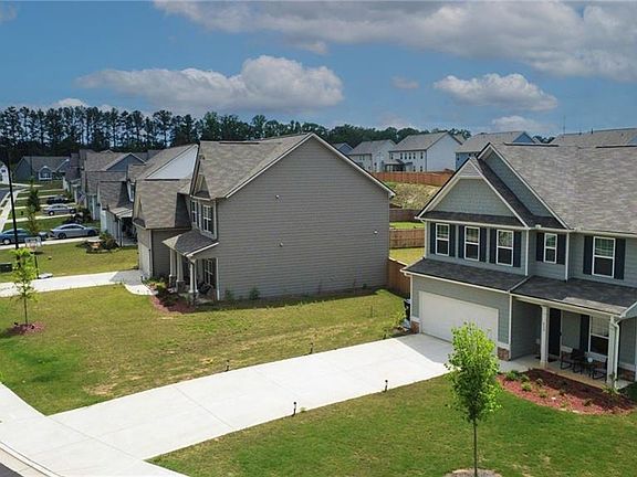 3rd image of 635 River Run Dr