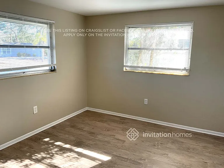 2824 Seaspray St — Photo 8