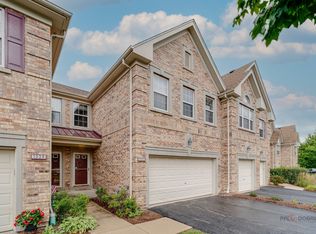 1322 Christine Ct, Vernon Hills, IL