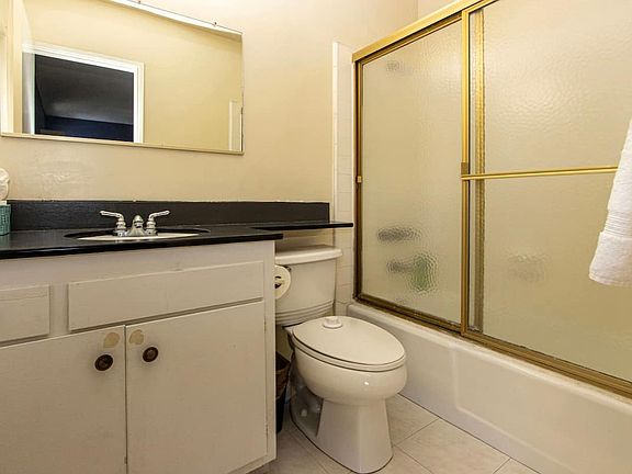 4th image of 3724 Kelton Ave #4-1