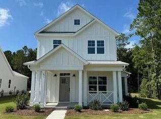 51 W Singing Ave, Hampstead, NC 28443