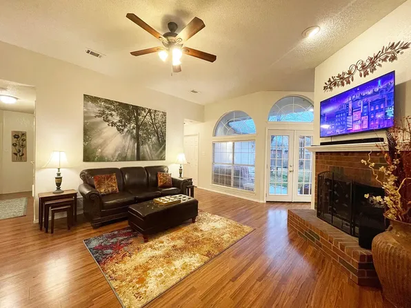 8306 Trail Lake Dr, Rowlett, TX 75088