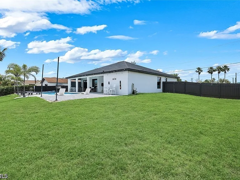 2419 Country Club Blvd — Photo 42