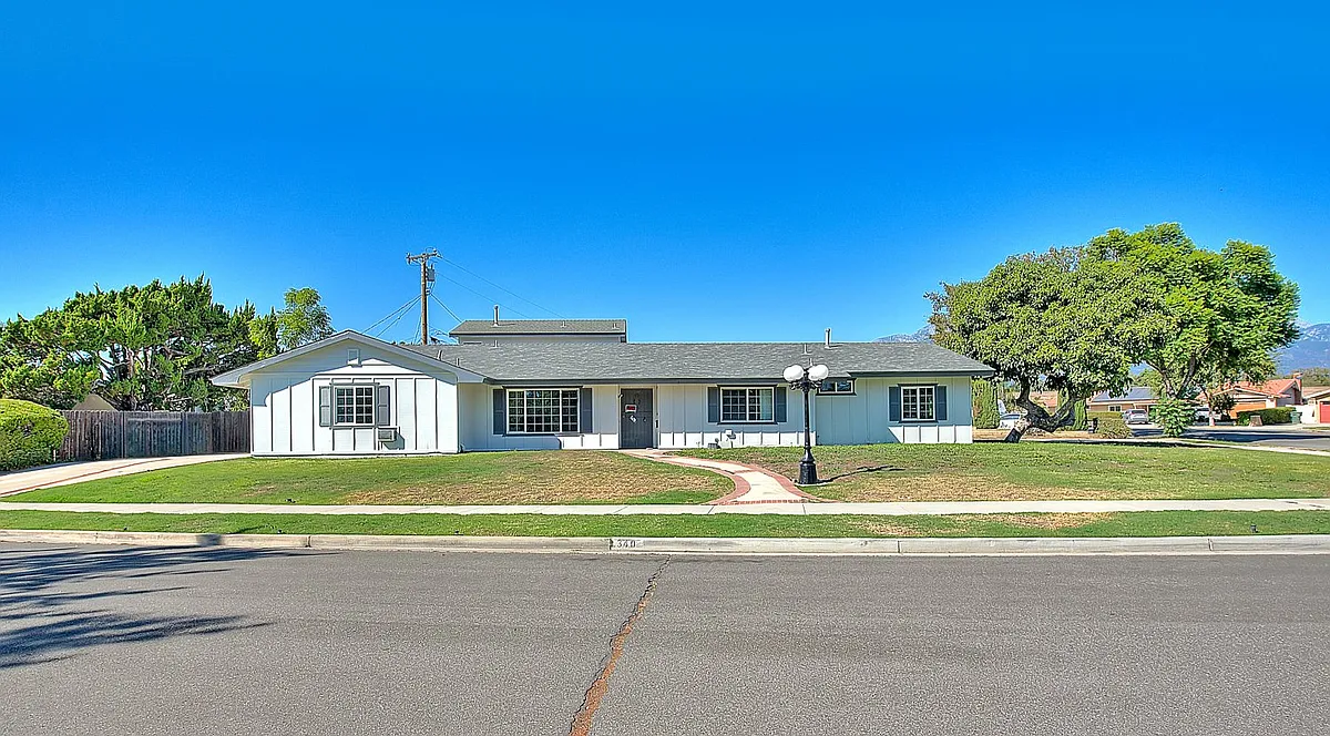 Building Photo - 340 W Caroline Ct