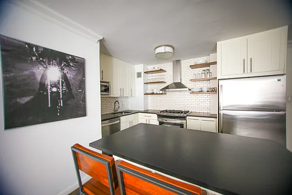 Sold by NYC Views Realty Corp | media 2