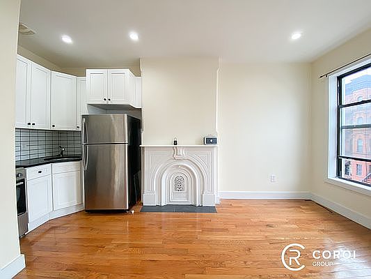 4th image of 1130 Lafayette Ave #3F