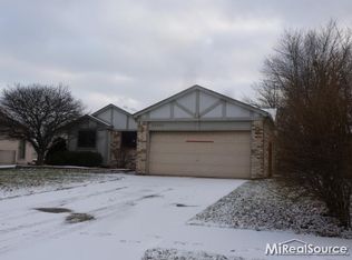 28560 Bingham Dr, Chesterfield, MI 48047