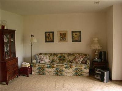 3rd image of 9512 Keilman St