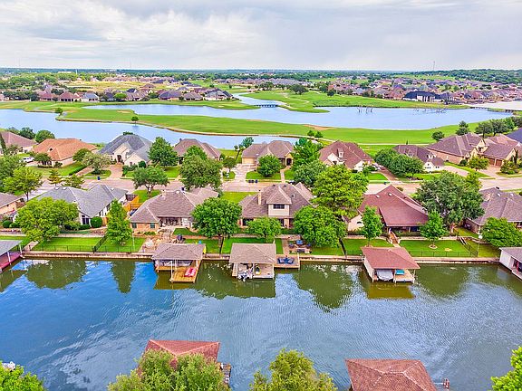 2nd image of 2508 Waters Edge Dr