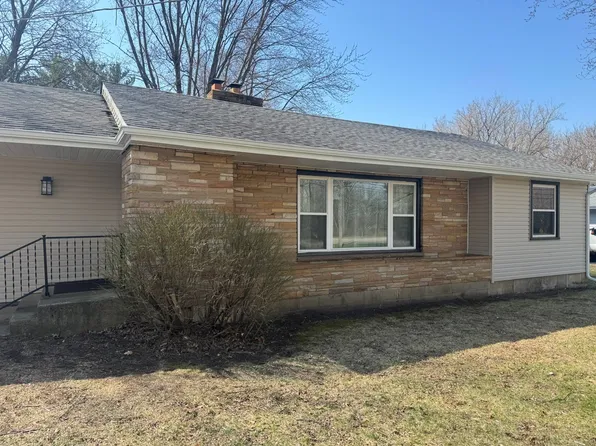 5253 Harlem Rd, Loves Park, IL 61111