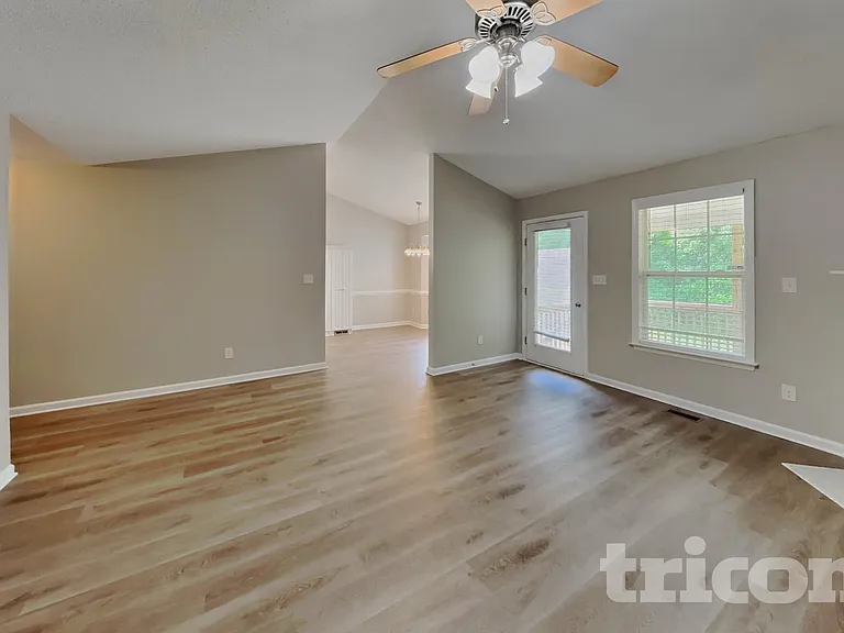 47 Spaniel Ln — Photo 2