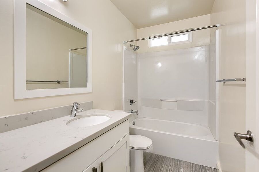 1st image of 185 N Oakland Ave #7