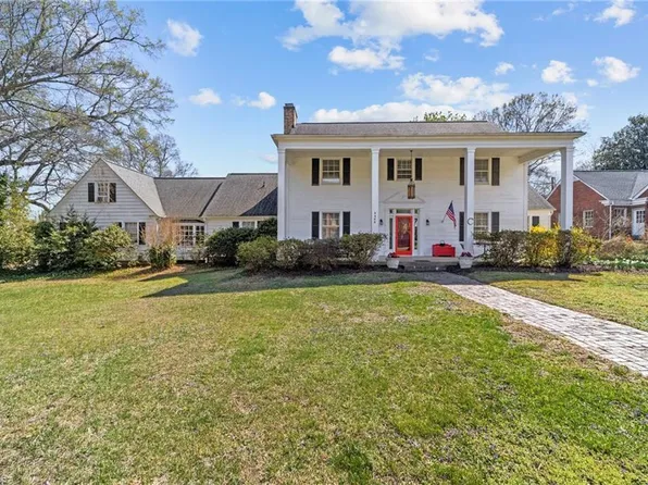 1106 Aycock Ave, Burlington, NC 27215