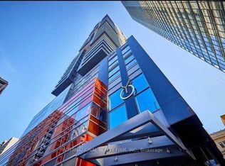 7 Grenville St #3909-C01, Toronto, ON M4Y 0E9