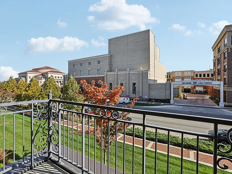 The Kent at Carmel City Center — Photo 14