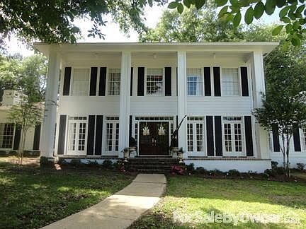 3rd image of 236 Lakewood Dr W