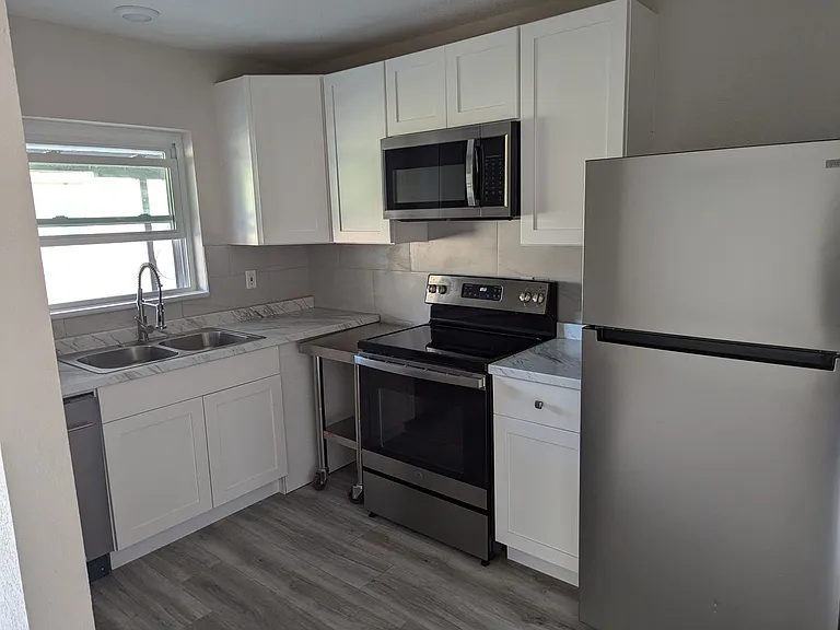 1482 Meads Rd #2 — Photo 2