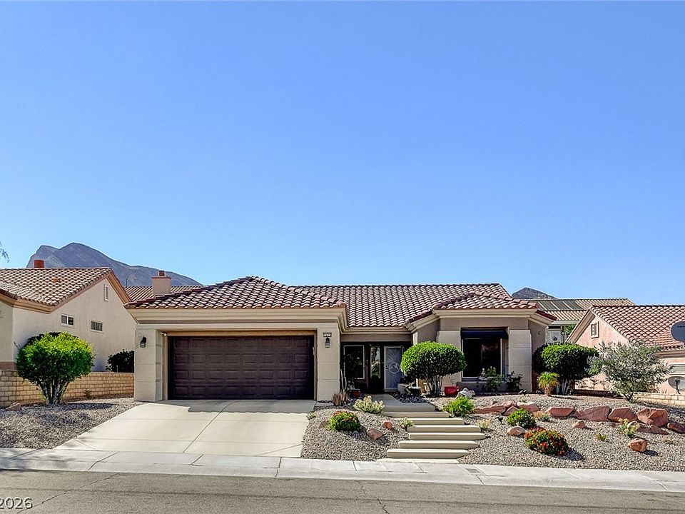 1st image of 2629 Hanging Rock Dr