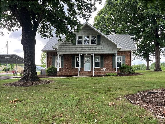 3rd image of 3798 Clingman Rd