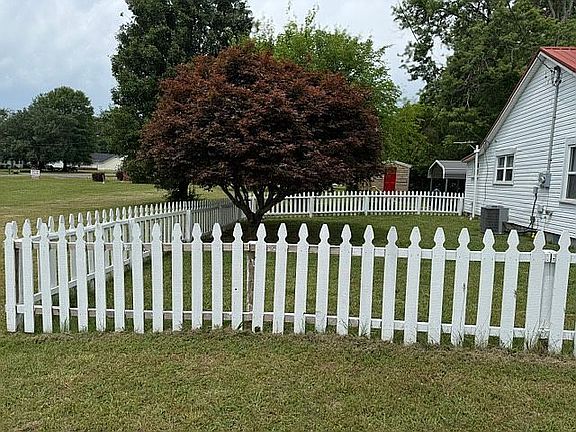 2nd image of 8925 Cherrywood Rd