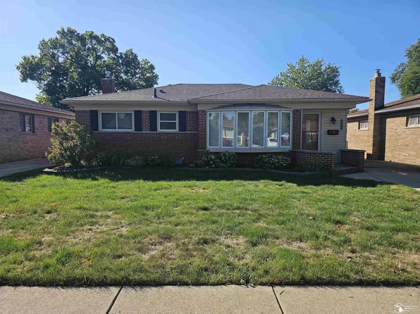 24925 Ward St, Taylor, MI 48180