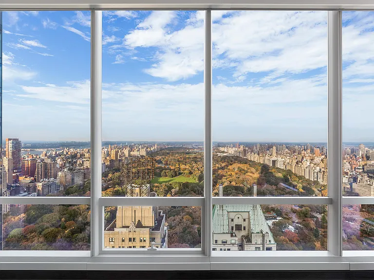 157 W 57th St #53B — Photo 2