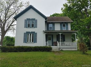 770 Lake Rd, Youngstown, NY 14174