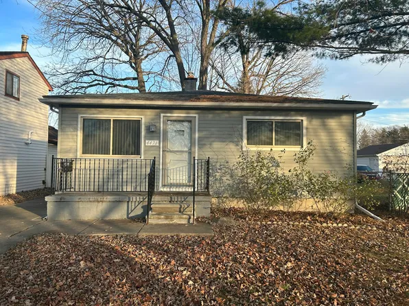 4471 Croissant St, Dearborn Heights, MI 48125