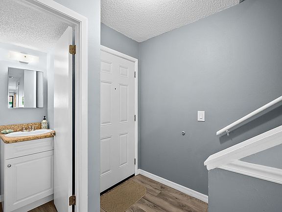 5th image of 156 White Fawn Dr