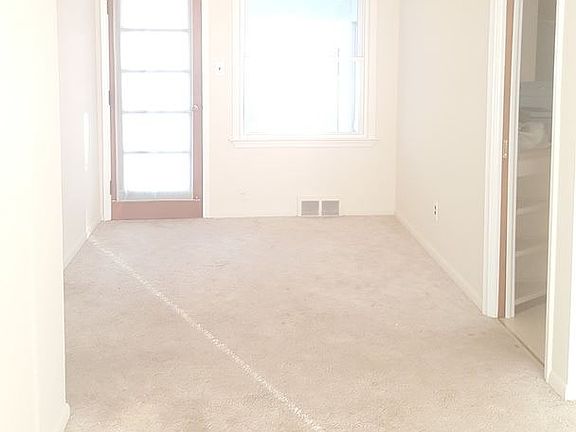 5th image of 26020 Groveland St