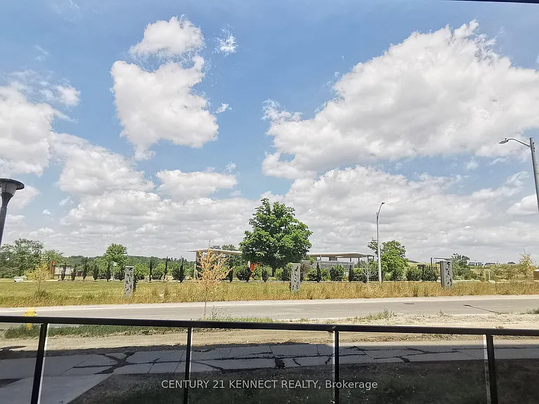 60 George Butchart Dr #Townhouse 2-2 — Photo 6