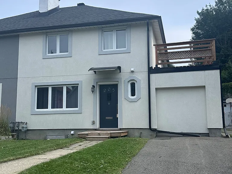 205 Blackburn Ave — Photo 1