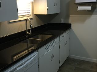 2012 E Mesquite Ln, Victoria, TX 77901