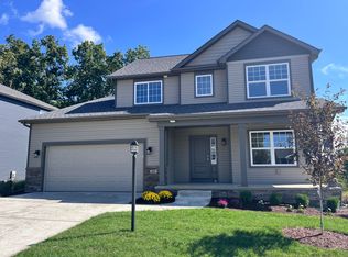 602 Hatch Lake Pkwy, Valparaiso, IN