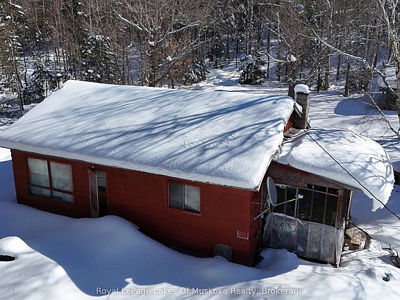 3rd image of 75 Old Novar Rd