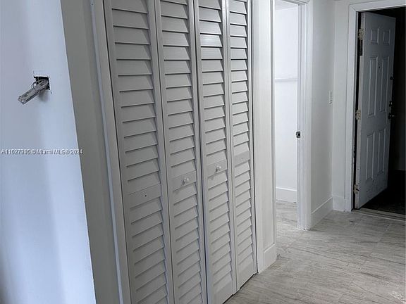 4th image of 15225 NE 6th Ave APT B309