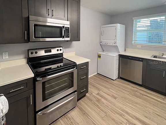 5th image of 204 NW 18th St APT 1