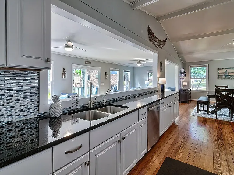435 Whits End — Photo 5