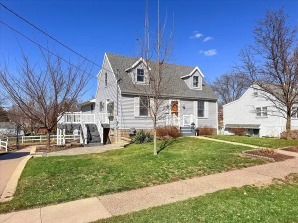 2125 Simpson St, Dubuque, IA 52003