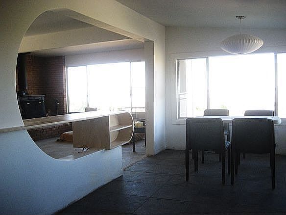 bar/dinning area