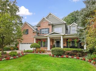 7032 Navajo Trl, Solon, OH 44139