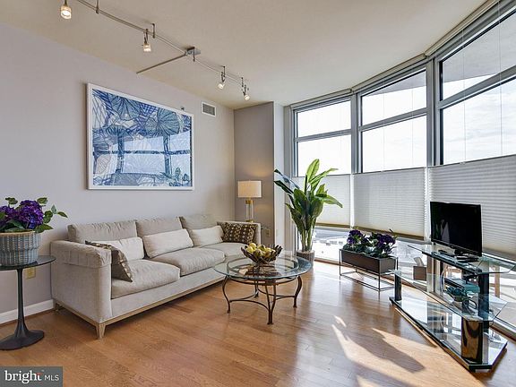 2nd image of 5750 Bou Ave Unit 1612
